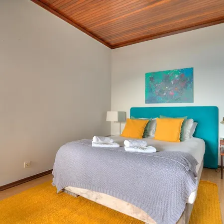 Atlantic Views * Estoril